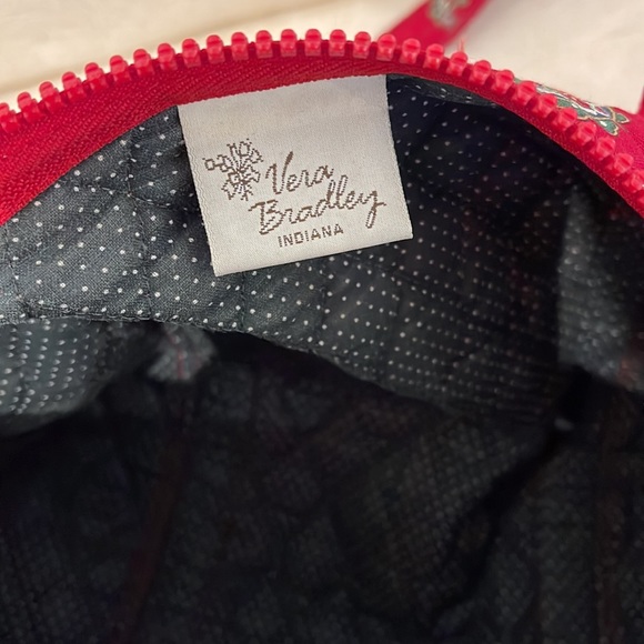 VINTAGE RETIRED Vera Bradley Cottagecore Red Paisley Mini Duffle Purse Bag - Picture 4 of 5